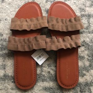 American Eagle sandals size 8 brand new with tags